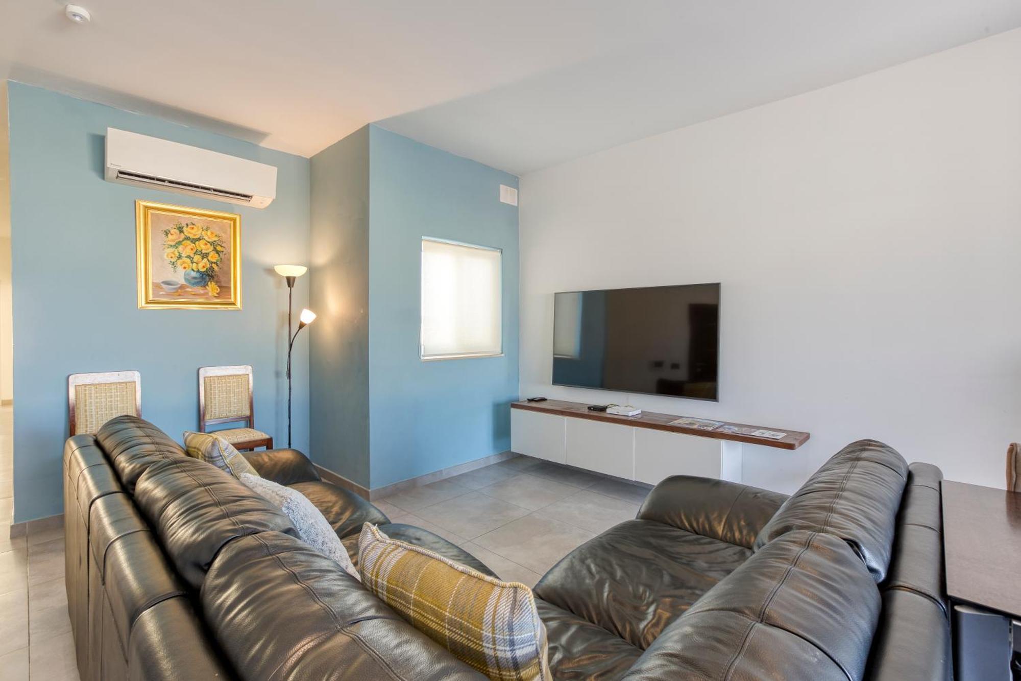 Annitchka Mansions - Penthouse In Central Malta ビルキルカラ エクステリア 写真