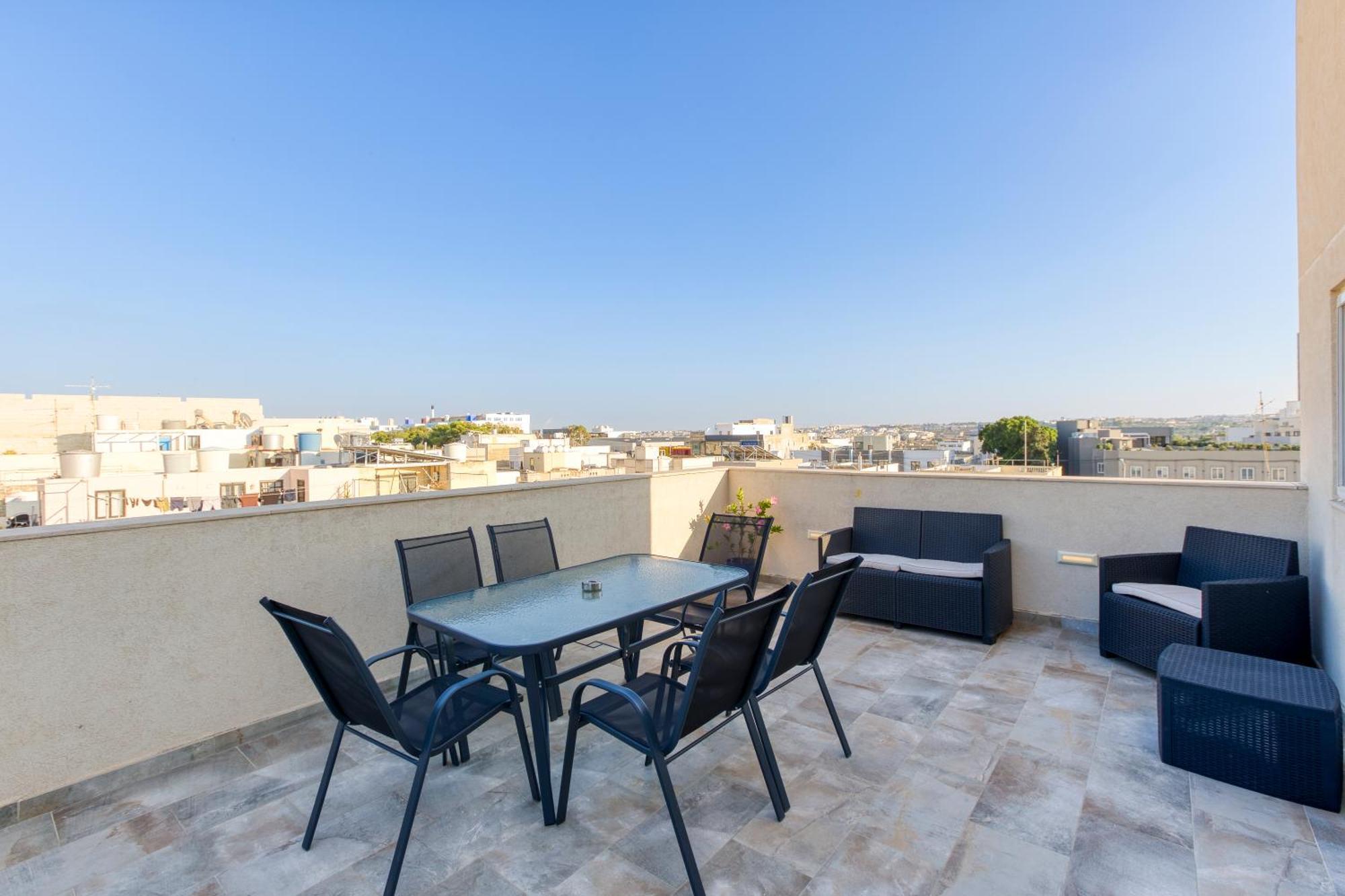 Annitchka Mansions - Penthouse In Central Malta ビルキルカラ エクステリア 写真