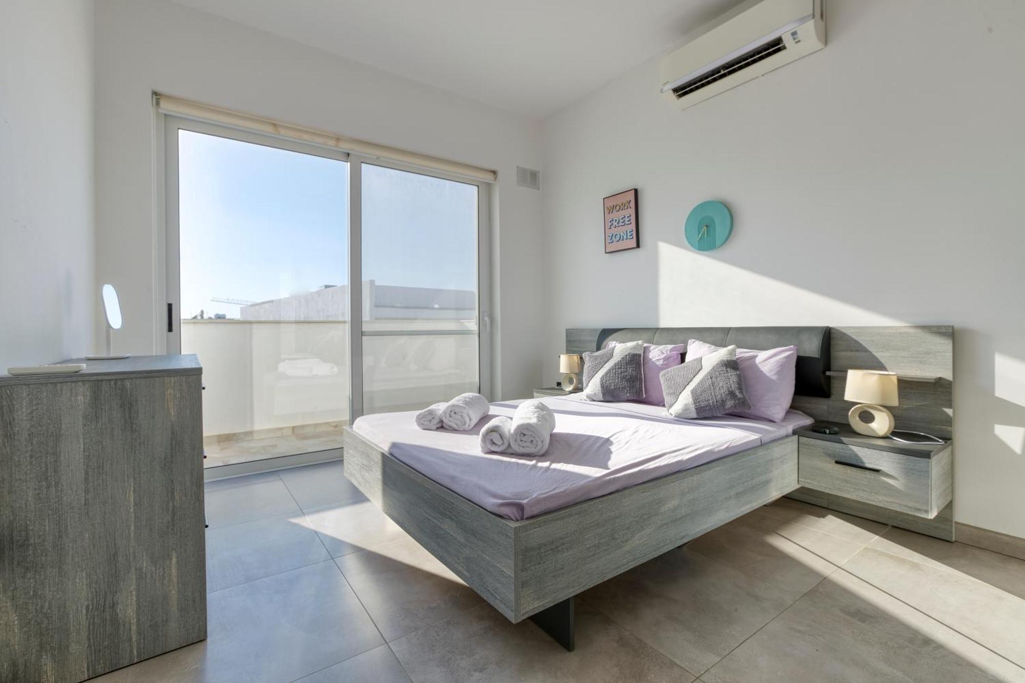 Annitchka Mansions - Penthouse In Central Malta ビルキルカラ エクステリア 写真