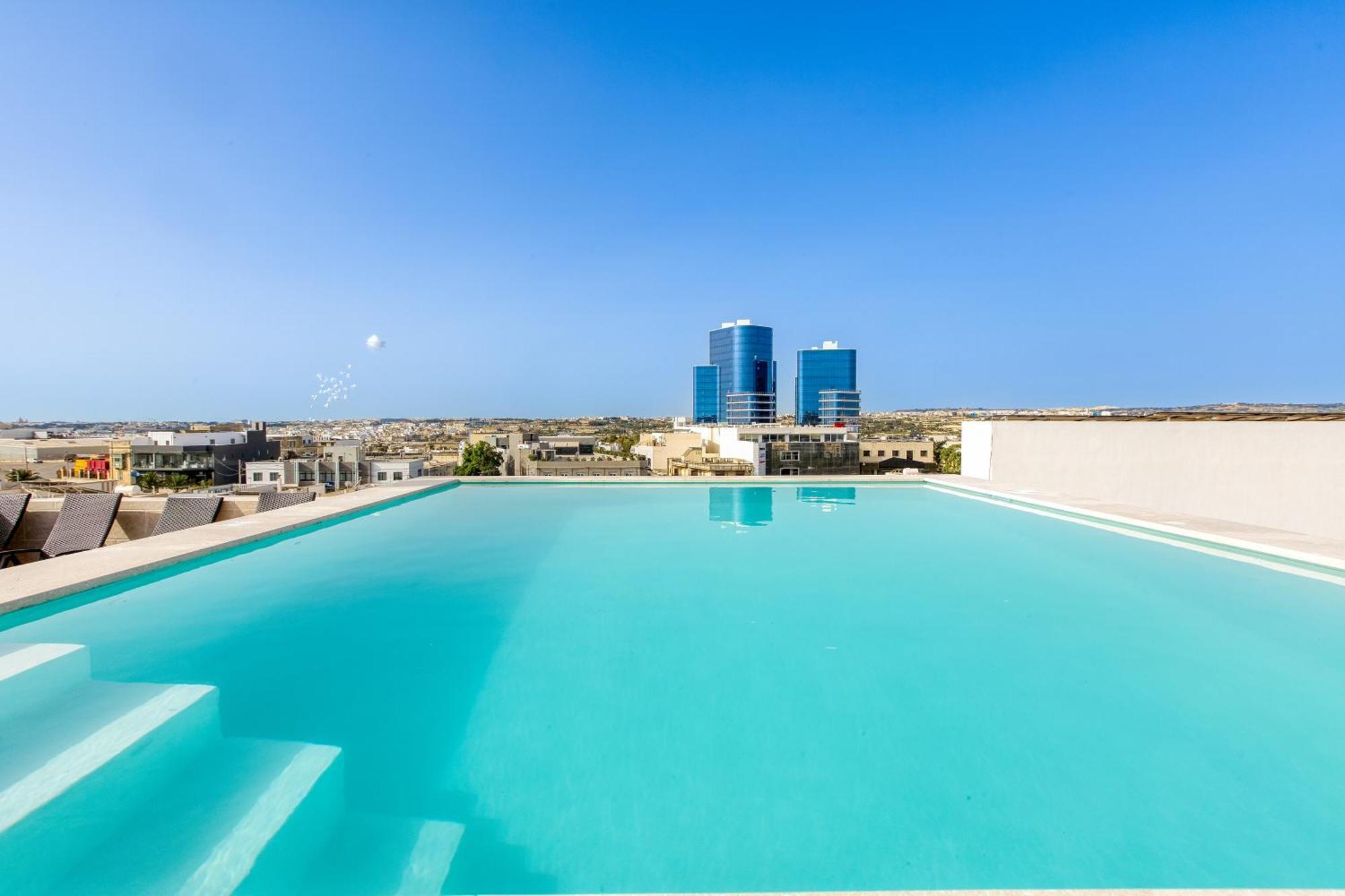 Annitchka Mansions - Penthouse In Central Malta ビルキルカラ エクステリア 写真