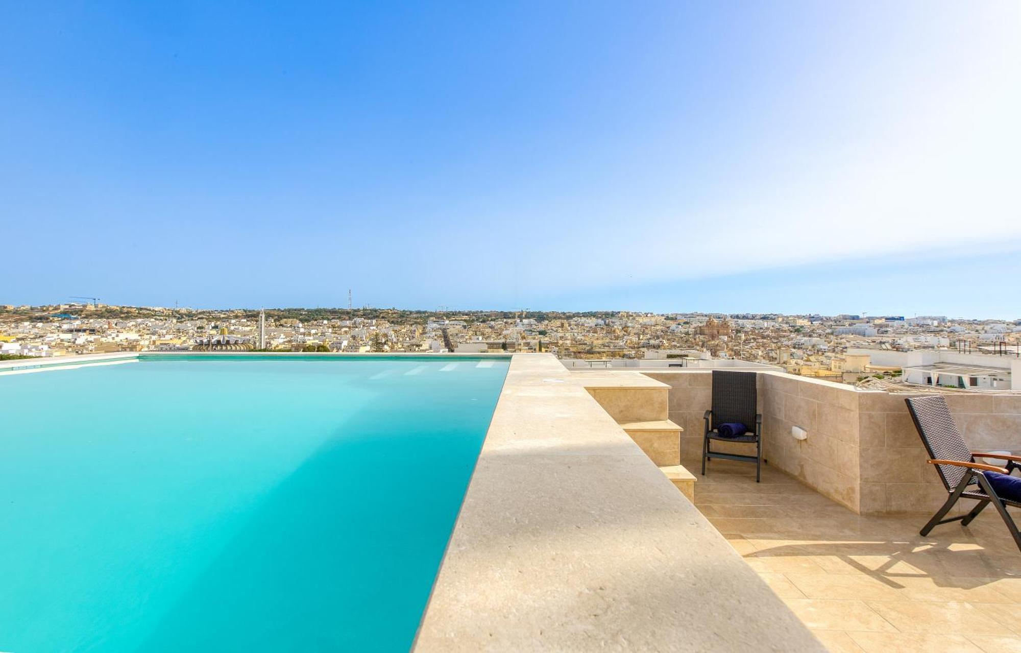 Annitchka Mansions - Penthouse In Central Malta ビルキルカラ エクステリア 写真