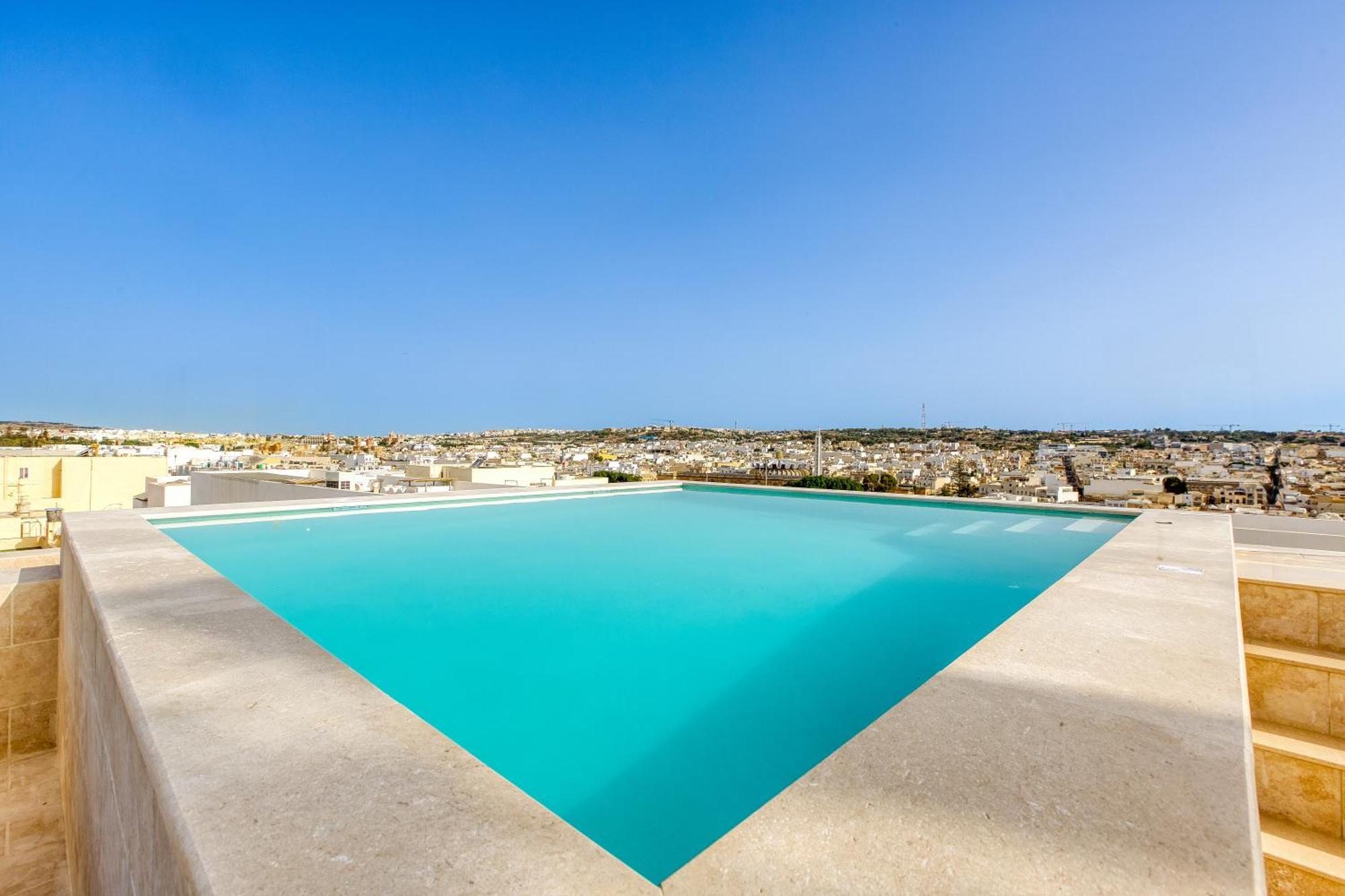 Annitchka Mansions - Penthouse In Central Malta ビルキルカラ エクステリア 写真